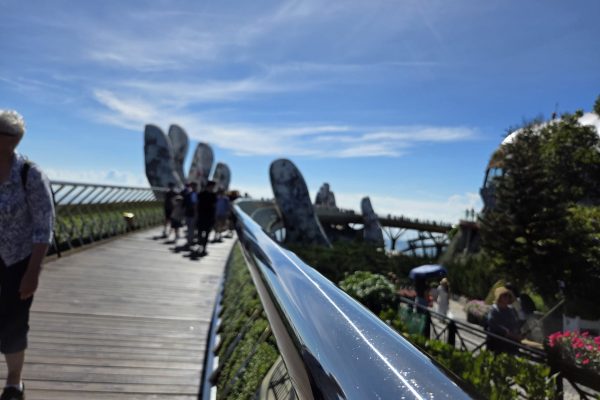 Beautiful Ba Na hills and Golden bridge private tour