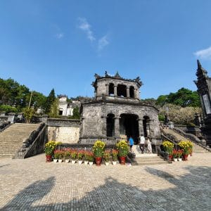 Đại nội Huế và ăn trưa hoàng gia
